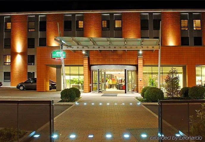 Courtyard By Marriott Venice Airport Tessera Hotel