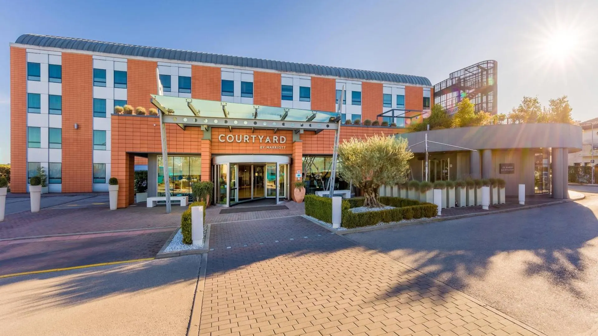 Courtyard By Marriott Venice Airport Tessera Hotel